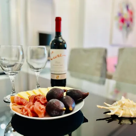 Jardines De 24 دينايا