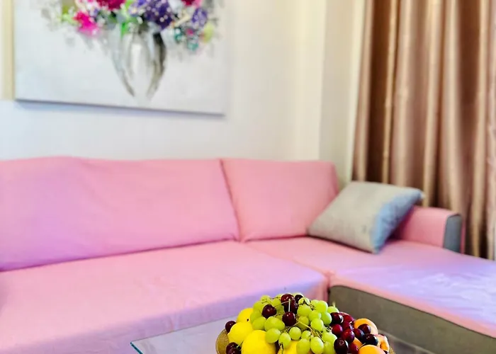 Jardines De 24 Apartament